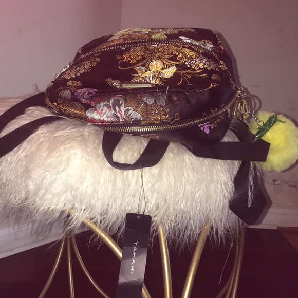 Tahari bookbag - Picture 2 of 5